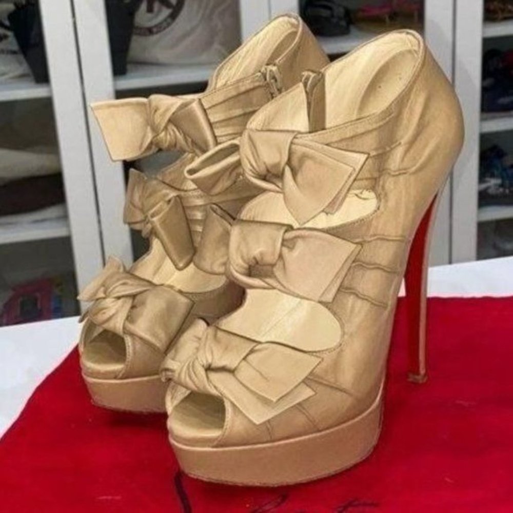 Authentic Christian louboutin madam butterfly pumps